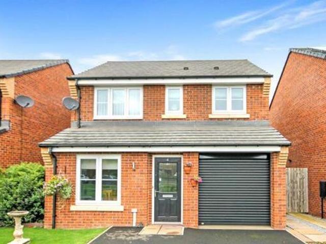 3 Bedroom Detached House For Sale In Brompton