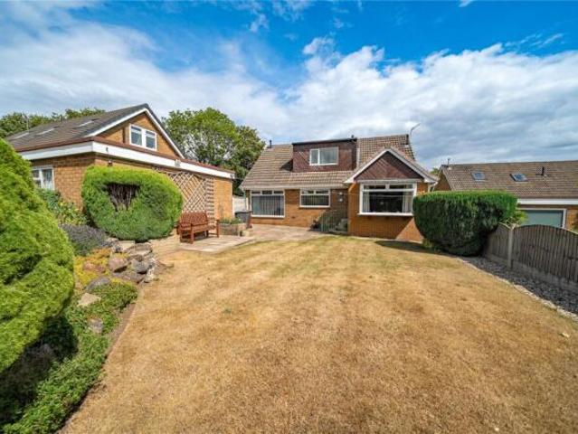 3 bedroom detached house for sale in Gascoigne Court, Barwick in Elmet, Leeds, West Yorkshire, LS15