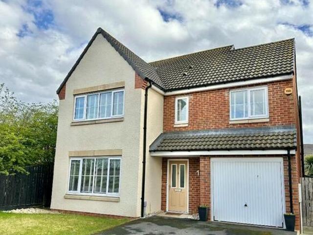 3 Bedroom Detached House For Sale In Guisborough, North Yorkshire