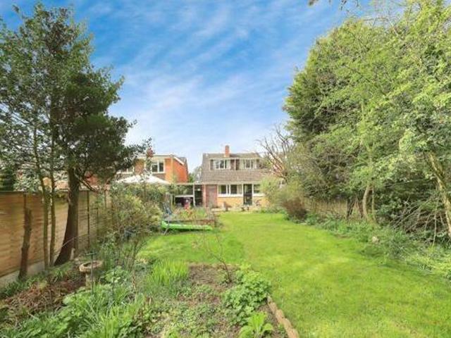 3 Bedroom Detached House For Sale In Finchfield
