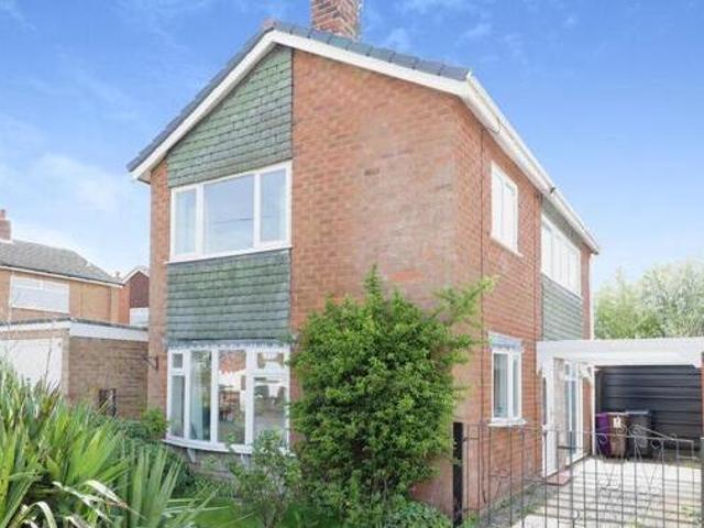 3 Bedroom Detached House For Sale In Finchfield