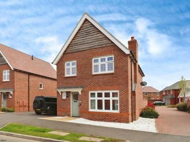 3 Bedroom Detached House For Sale In Houlton