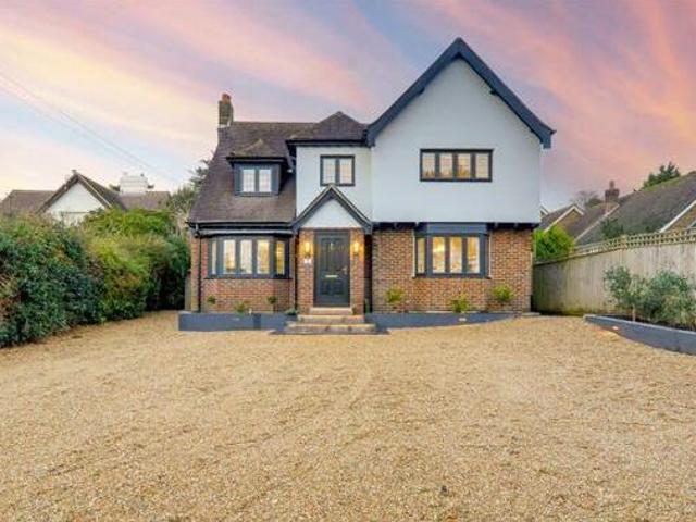 3 Bedroom Detached House For Sale In High Salvington