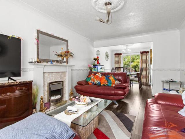 3 bedroom detached house for sale in Longley Farm View, Sheffield, S5