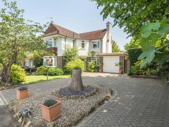 3 bedroom detached house for sale in Langholm Road, Langton Green, TN3