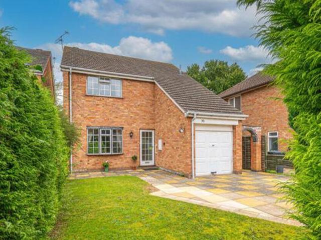 3 Bedroom Detached House For Sale In Leamington Spa