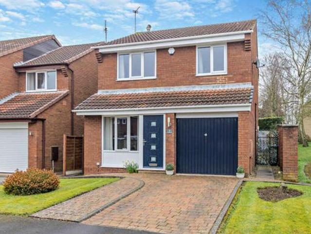 3 Bedroom Detached House For Sale In Leeds