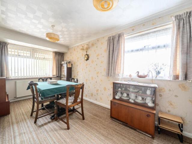 3 bedroom detached house for sale in Merlin Way, Covingham, Swindon, SN3