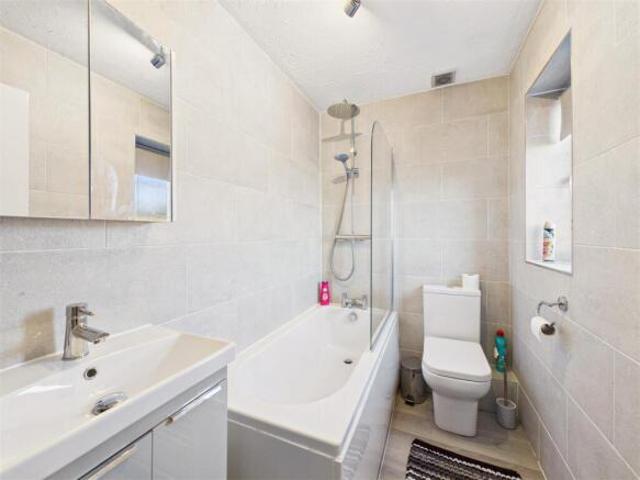 3 bedroom detached house for sale in Santolina Way, Hull, HU4