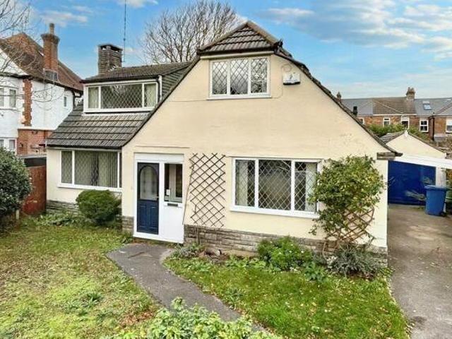 3 Bedroom Detached House For Sale In Poole, Dorset