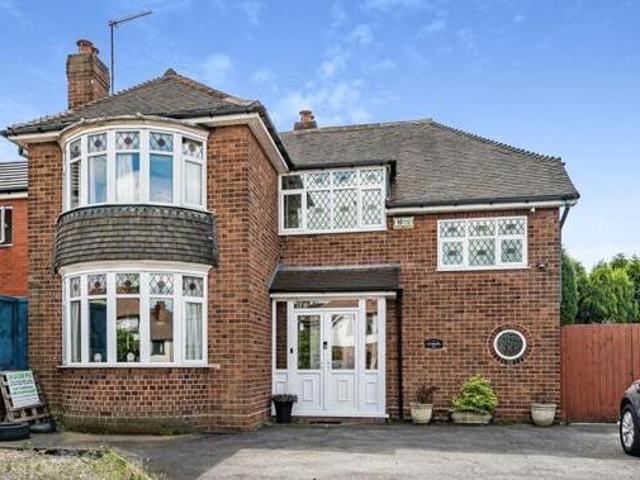 3 Bedroom Detached House For Sale In Pensnett