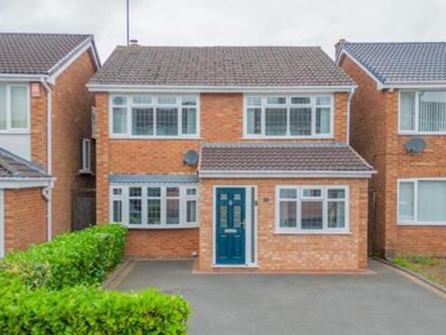 3 Bedroom Detached House For Sale In Walsall, West Midlands