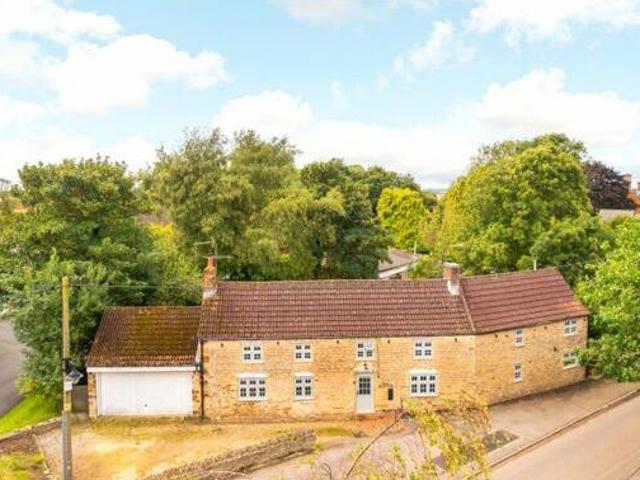 3 Bedroom Detached House For Sale In Wellingborough, Northamptonshire