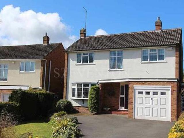 3 Bedroom Detached House For Sale In Wightwick, Wolverhampton