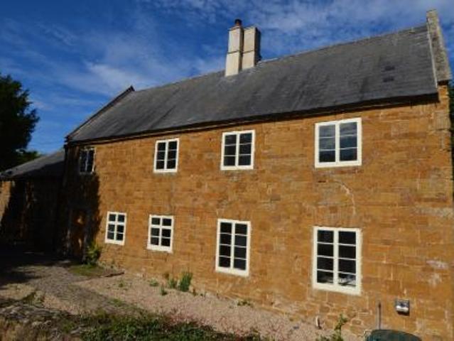 3 bedroom Detached house To Let