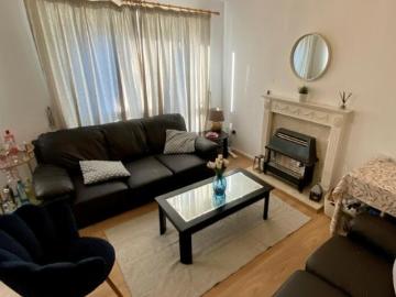 3 bedroom Detached house To Let