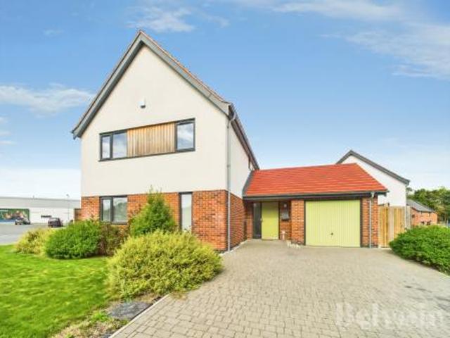 3 bedroom Detached house To Let