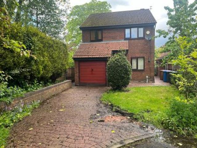 3 bedroom Detached house To Let