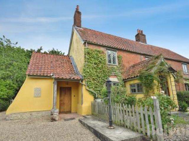3 bedroom Detached house To Let