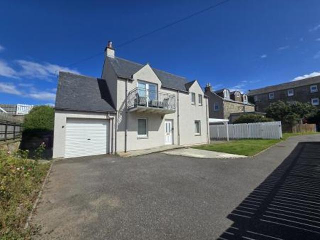 3 bedroom Detached house To Let