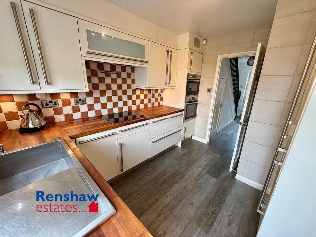 3 bedroom detached house to rent