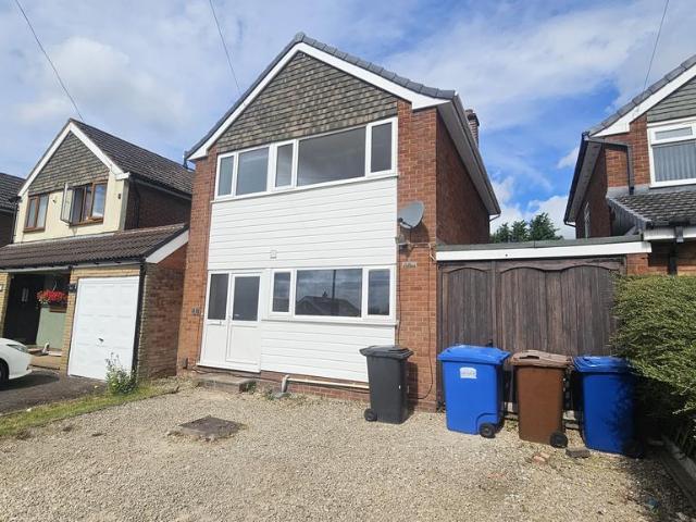 3 bedroom detached house to rent