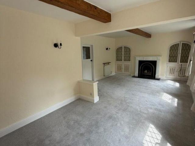 3 bedroom detached house to rent