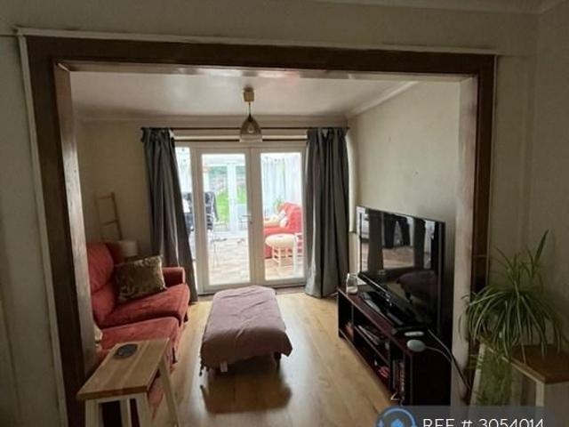 3 bedroom detached house to rent