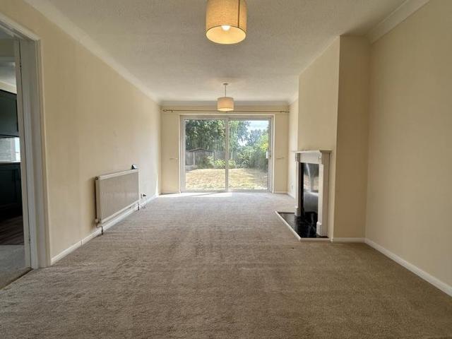 3 bedroom detached house to rent