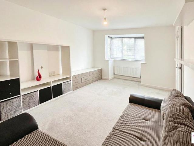 3 bedroom detached house to rent