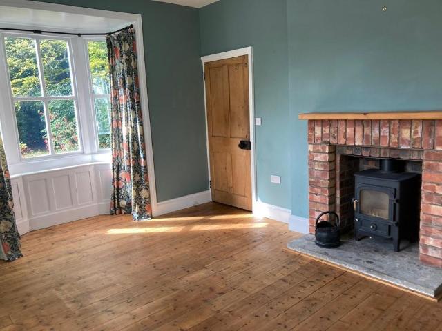 3 bedroom detached house to rent