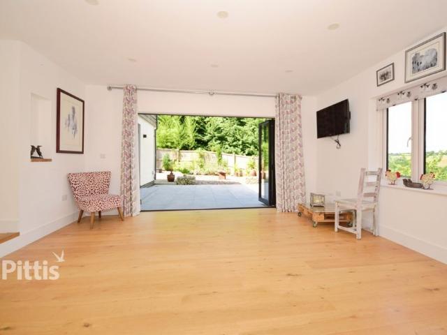 3 bedroom detached house to rent