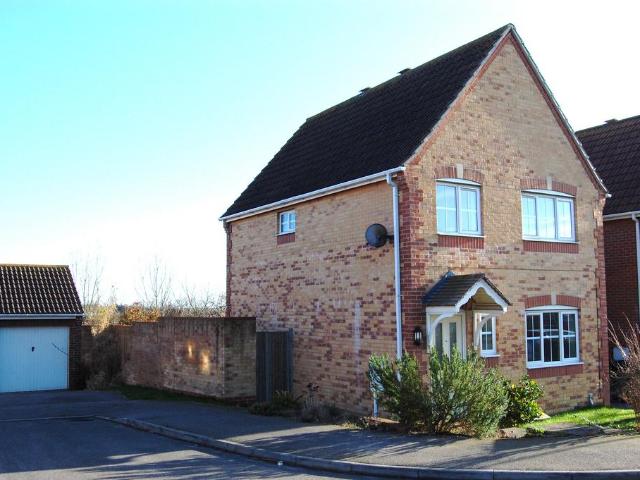 3 bedroom detached house to rent