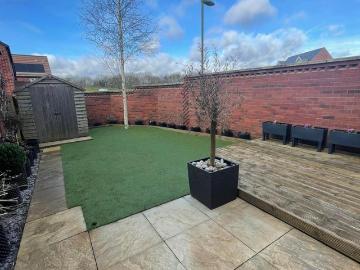 3 bedroom detached house to rent