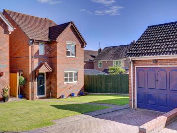 3 bedroom detached house to rent