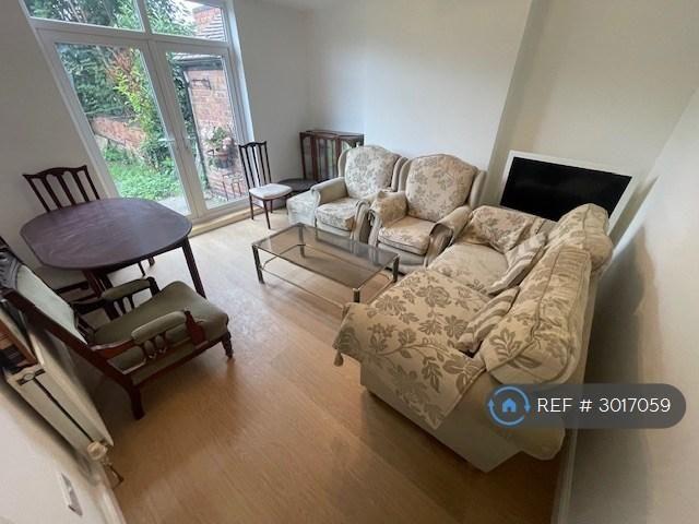 3 bedroom detached house to rent
