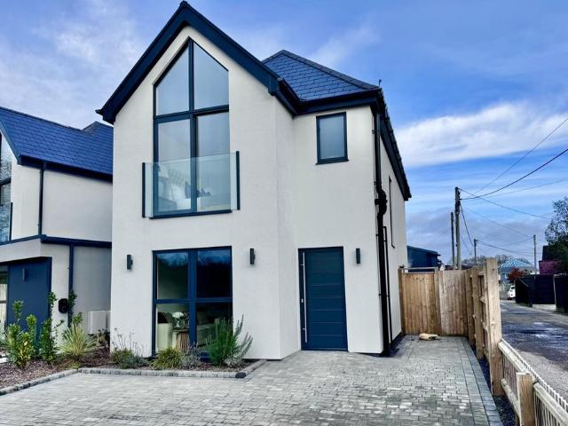 3 bedroom detached house to rent