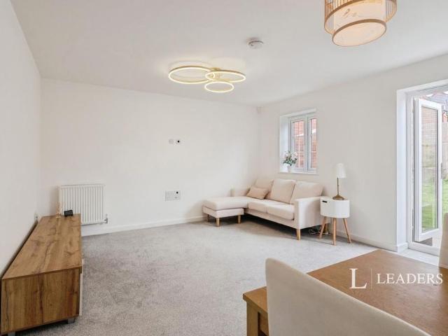 3 bedroom detached house to rent