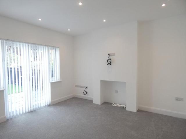 3 bedroom detached house to rent