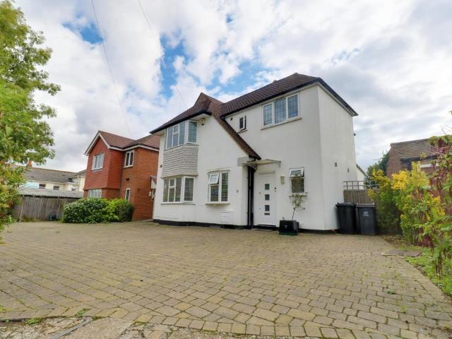 3 bedroom detached house to rent