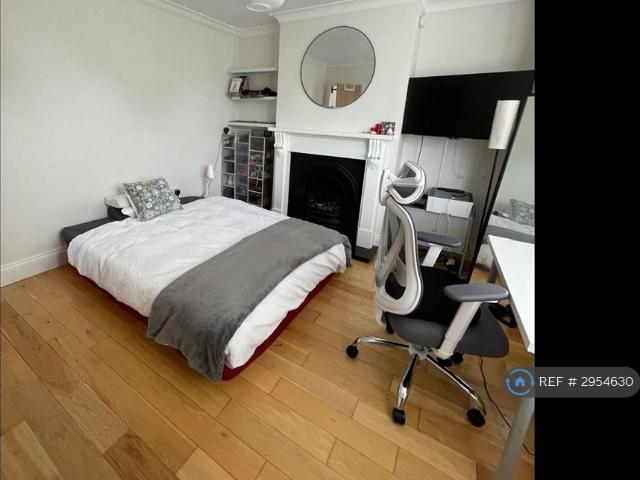 3 bedroom detached house to rent