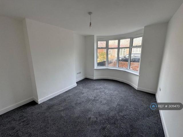 3 bedroom detached house to rent