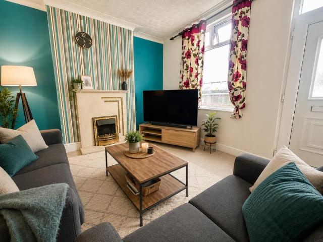 3 bedroom detached house to rent