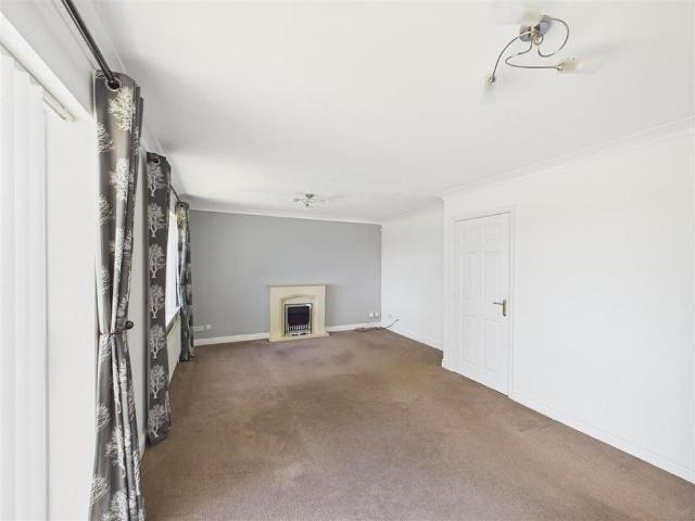 3 bedroom detached house to rent