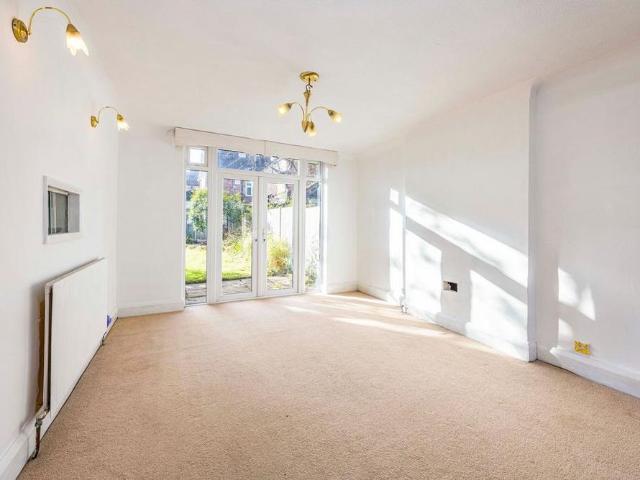 3 bedroom detached house to rent