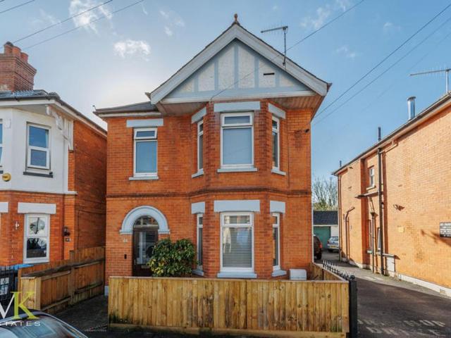 3 bedroom detached house to rent