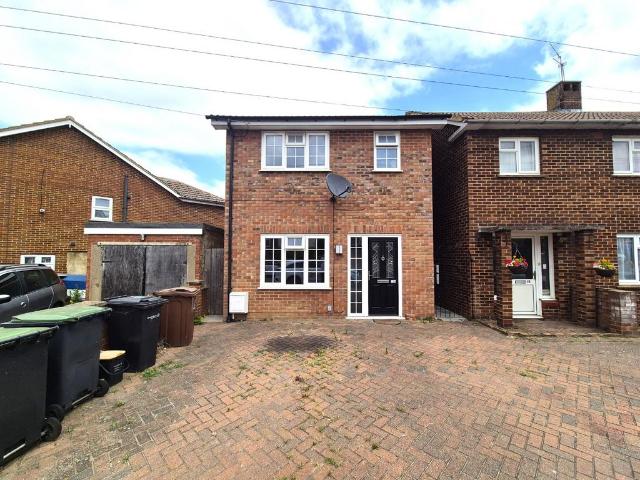 3 bedroom detached house to rent