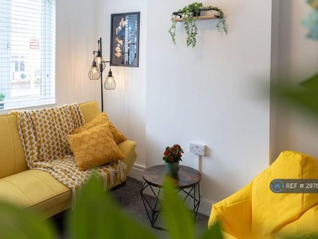 3 bedroom detached house to rent