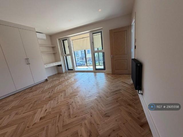 3 bedroom detached house to rent