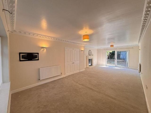 3 bedroom detached house to rent